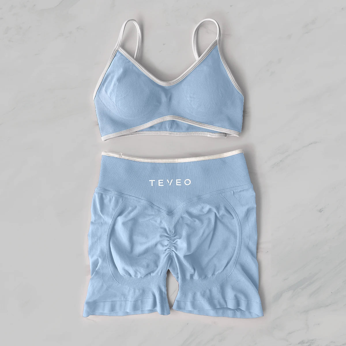 TEVEO Women’s 2-Piece Fitness Set – Seamless Sports Bra & Scrunch Shorts