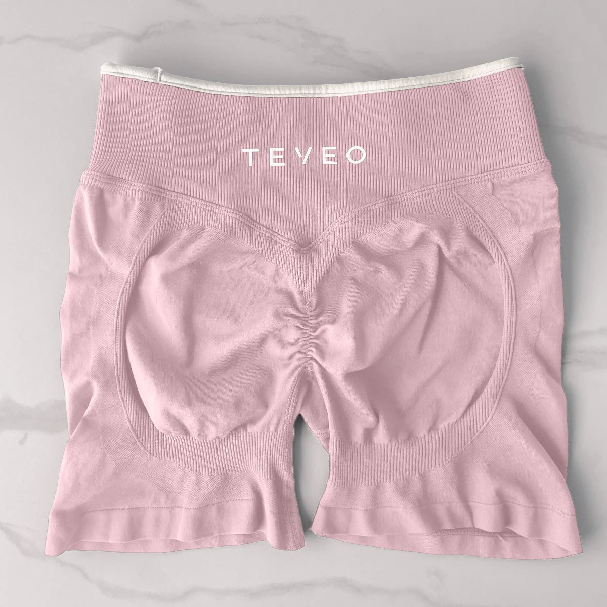 TEVEO Women’s 2-Piece Fitness Set – Seamless Sports Bra & Scrunch Shorts