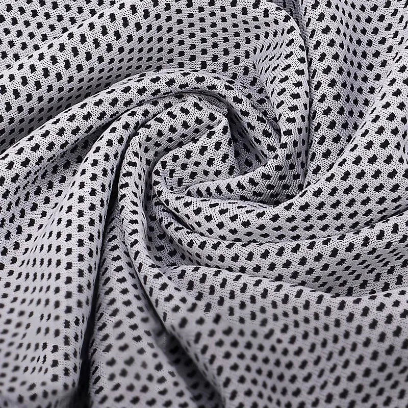 Cooling Golf Sports Towel – Quick-Dry Microfiber with Silicone Case