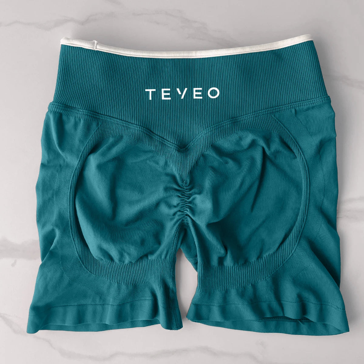 TEVEO Women’s 2-Piece Fitness Set – Seamless Sports Bra & Scrunch Shorts