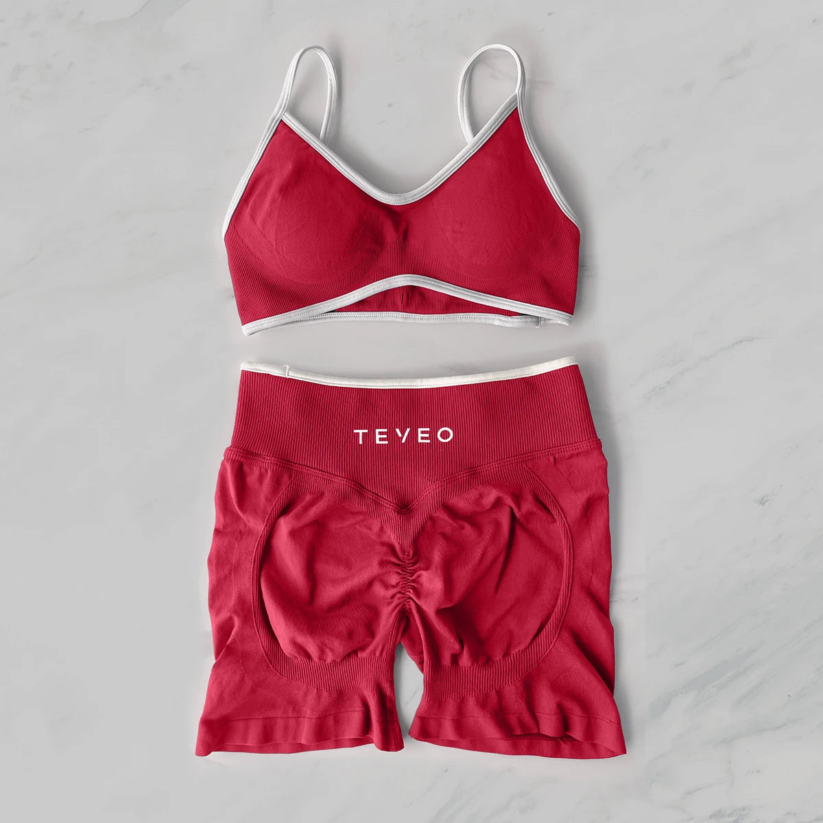 TEVEO Women’s 2-Piece Fitness Set – Seamless Sports Bra & Scrunch Shorts